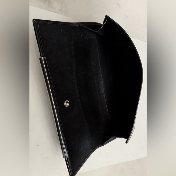 Authentic Gucci Black Patent Leather Wallet - Picture 6 of 7